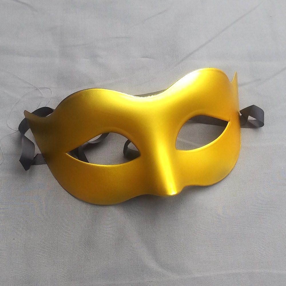Classic Gold Venetian Masquerade Mask